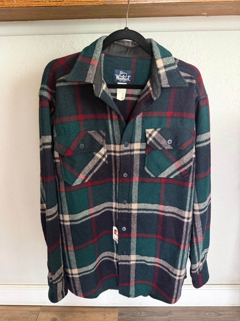 Woolrich Green Navy Red Plaid Casual Button-Down Shirt